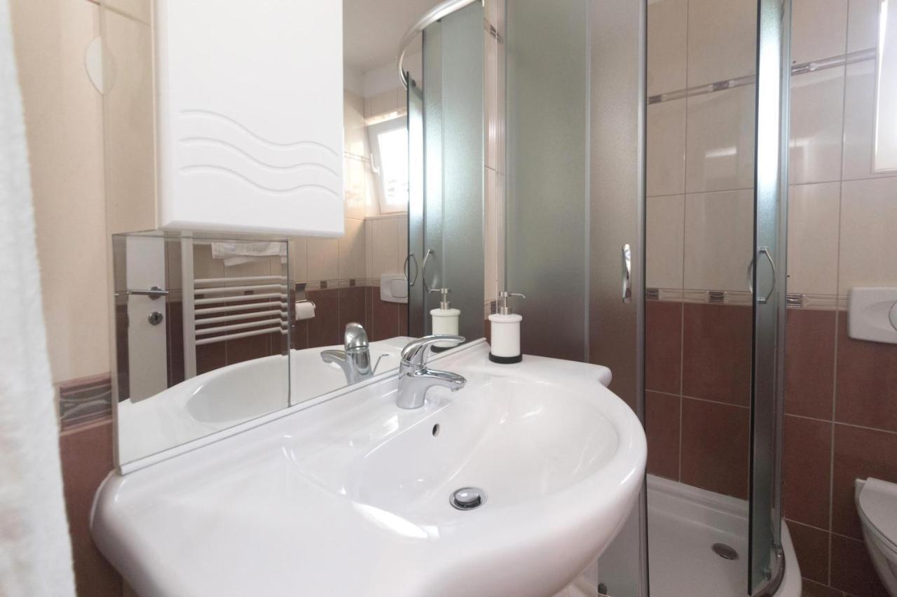 Apartmani Lenka Ugljan Exteriér fotografie