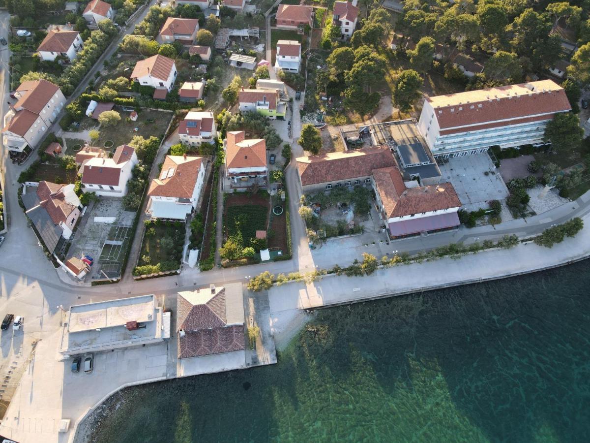 Apartmani Lenka Ugljan Exteriér fotografie