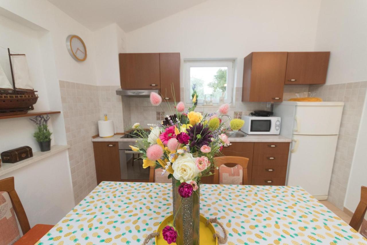 Apartmani Lenka Ugljan Exteriér fotografie