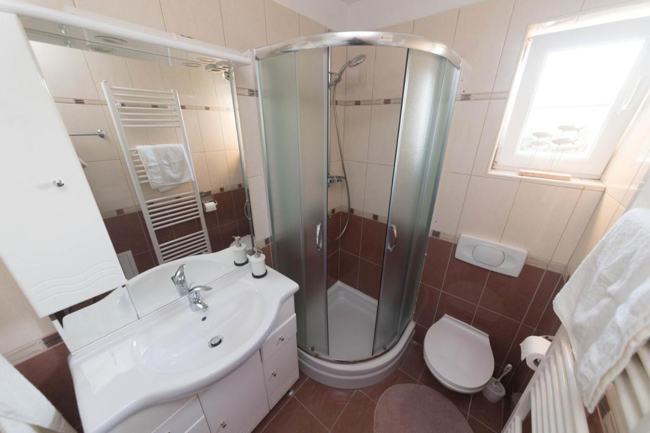Apartmani Lenka Ugljan Exteriér fotografie
